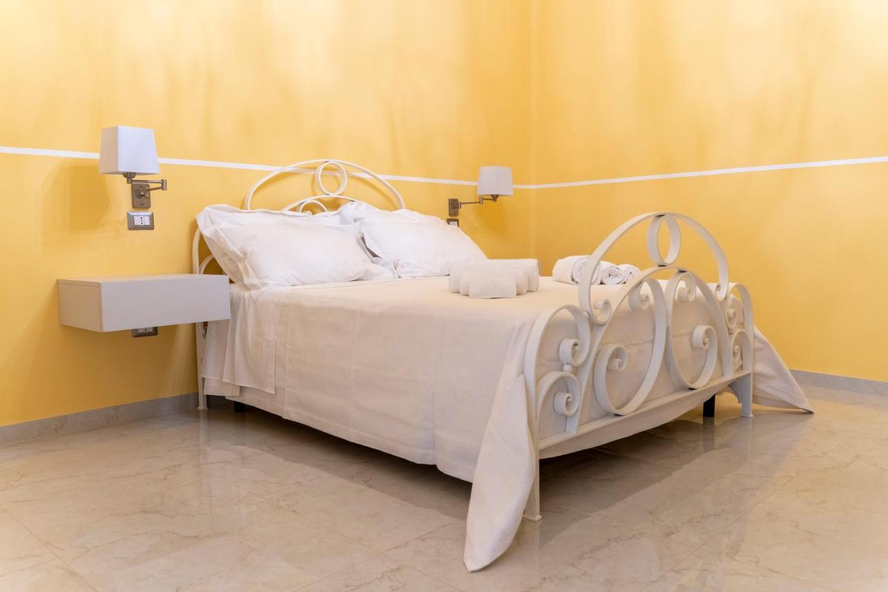 A Casa Dei Miei Hotell San Pietro Vernotico Exteriör bild