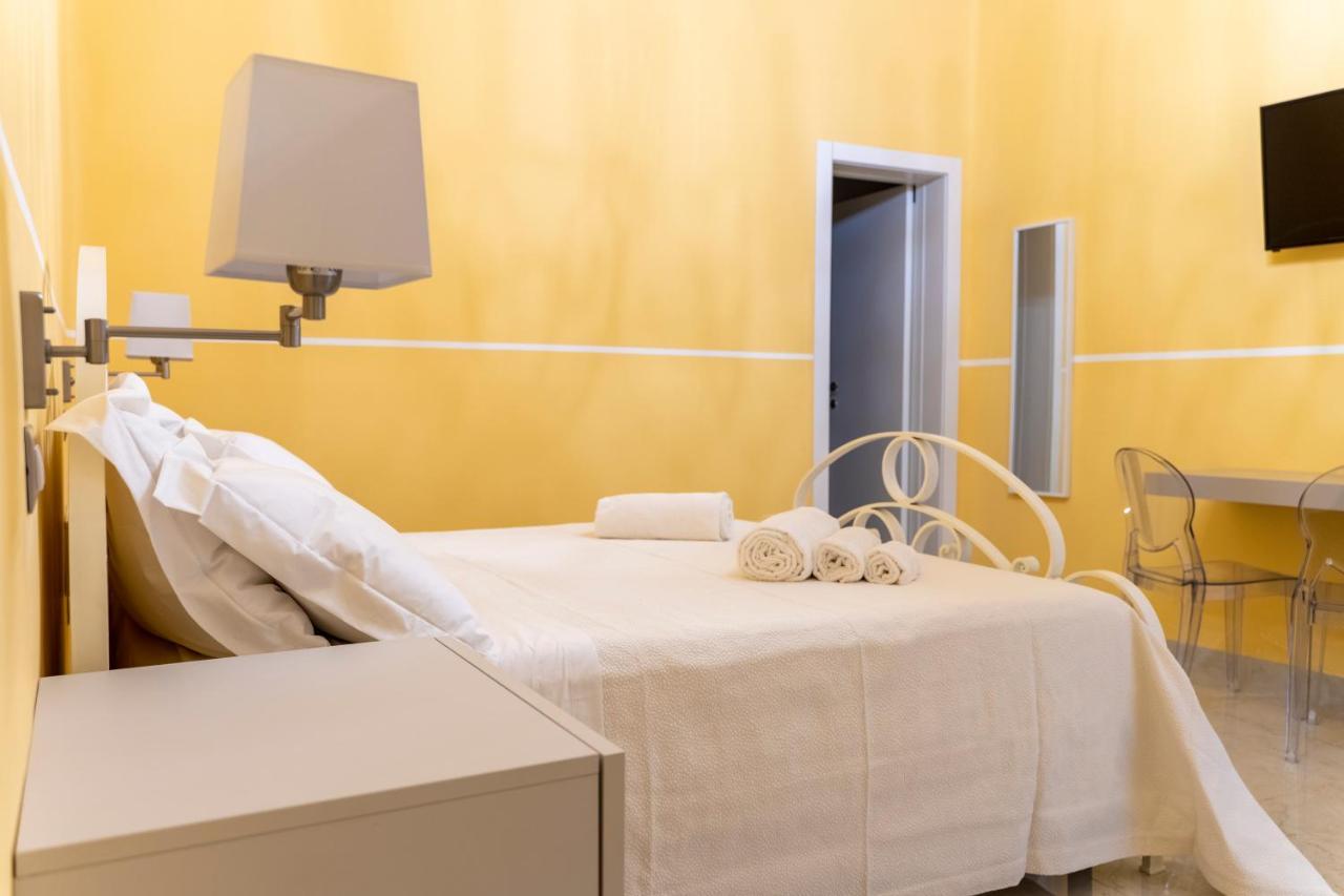 A Casa Dei Miei Hotell San Pietro Vernotico Exteriör bild