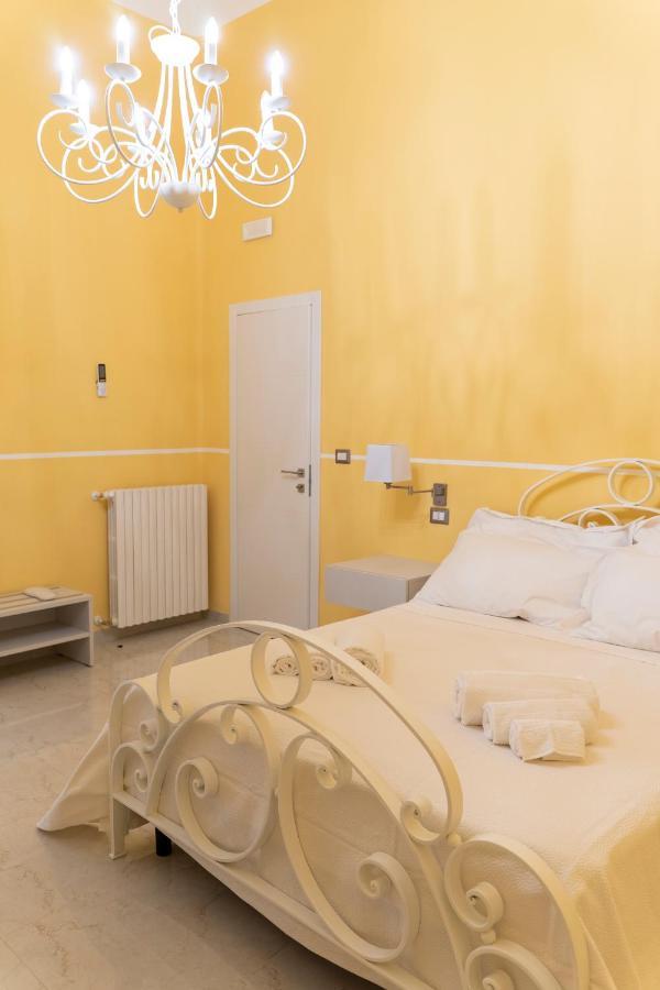 A Casa Dei Miei Hotell San Pietro Vernotico Exteriör bild