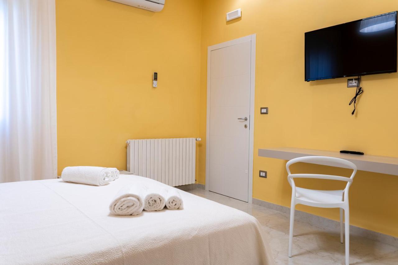 A Casa Dei Miei Hotell San Pietro Vernotico Exteriör bild